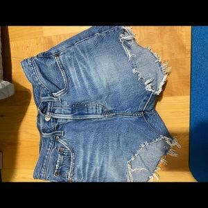 Levi’s cut offs